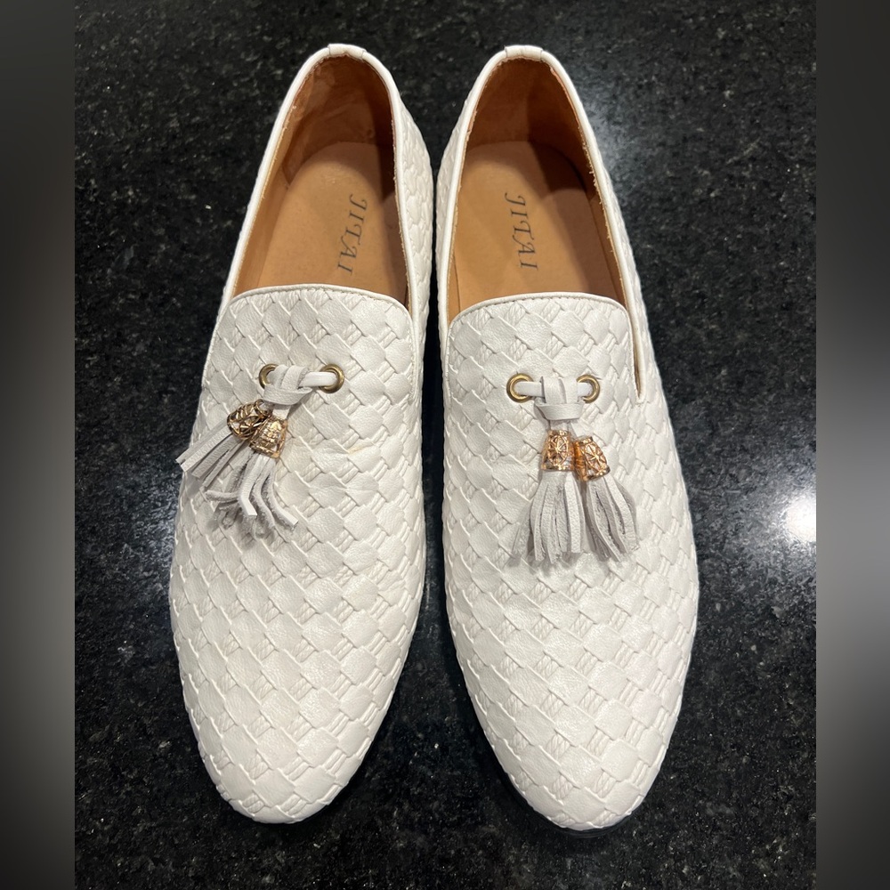White Men's Loafers with Tassels Size 10